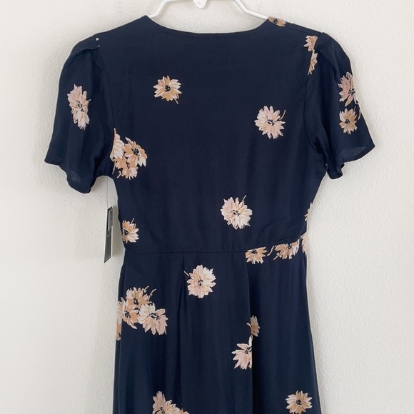 NWT Volcom Wrapsicle Black Wrap Dress - Picture 12 of 16